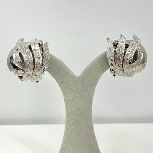 Vintage Sphinx Silver Tone Brutalist Knot Earrings Clip On Earrings for Non Pierced Ears TheGreenGlassGemShop