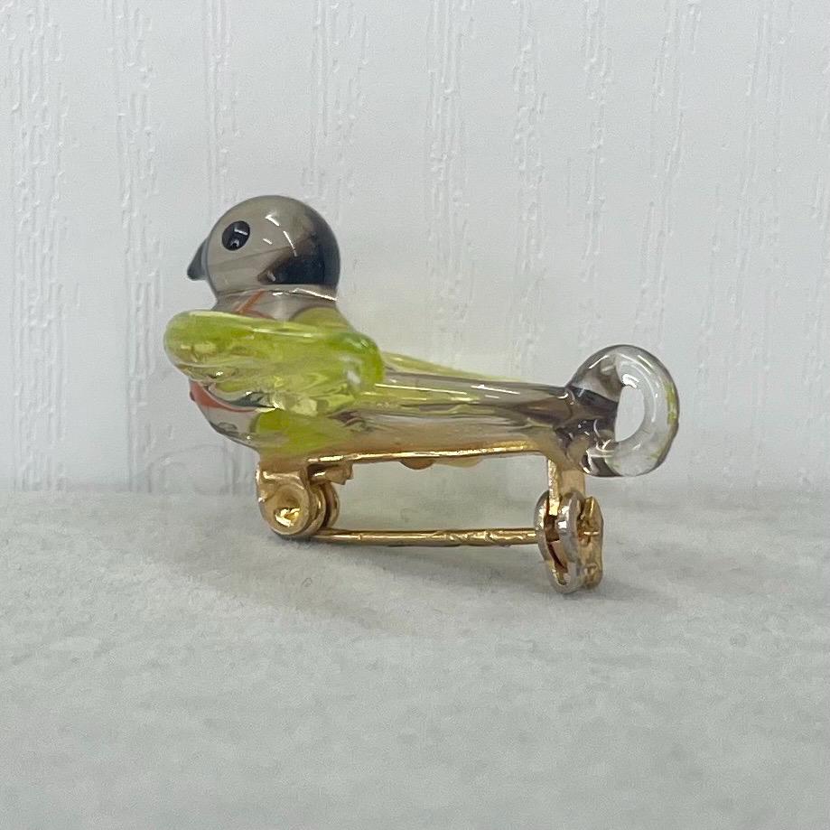 Vintage Green Uranium Glass Handblown Lampwork Bird Brooch / Pendant with a UV Reactive Glow UV Jewellery Vintage TheGreenGlassGemShop