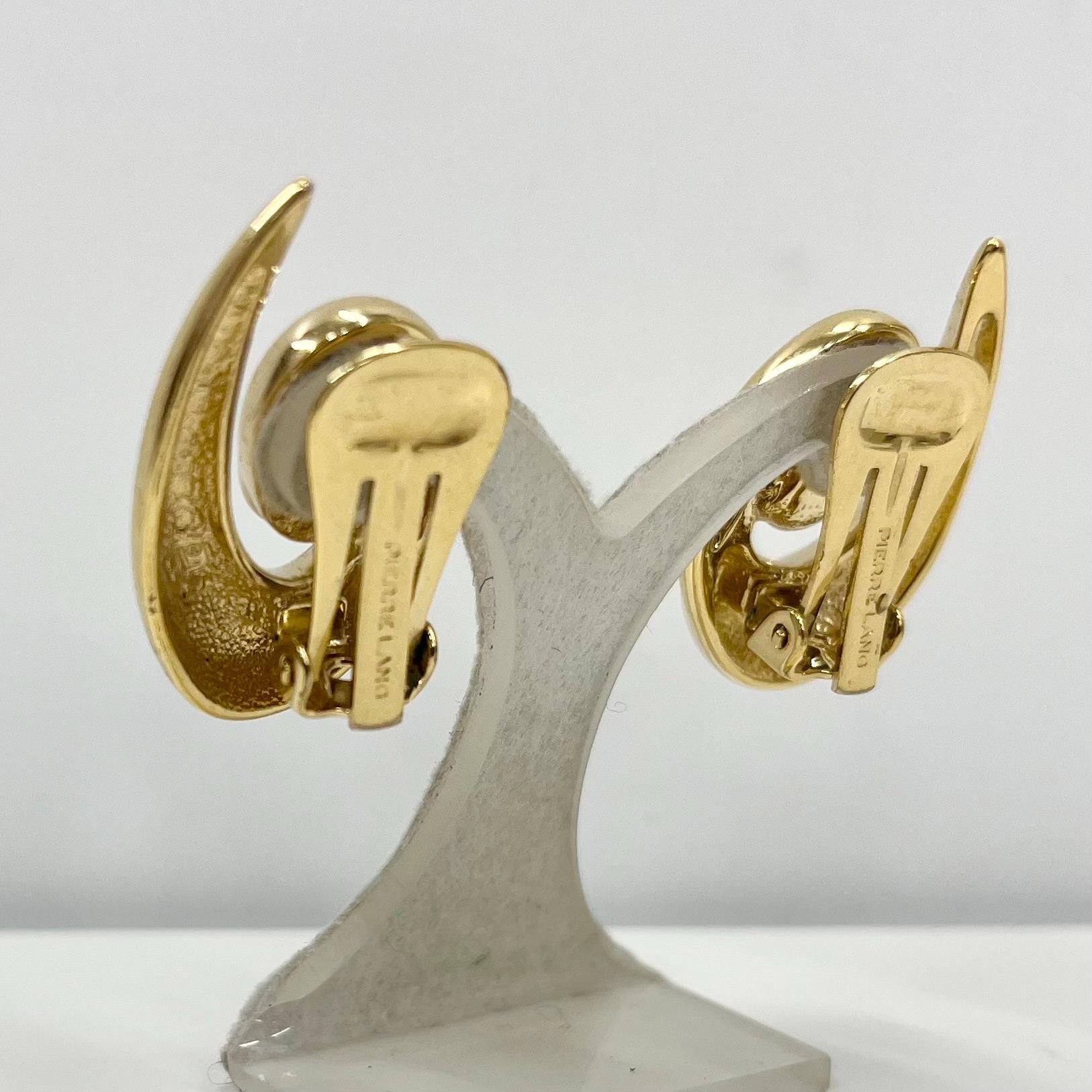 Vintage Pierre Lang Gold Plated Swirl Clip On Earrings with a Glass Pearl Accent 1970’s - 1980’s TheGreenGlassGemShop