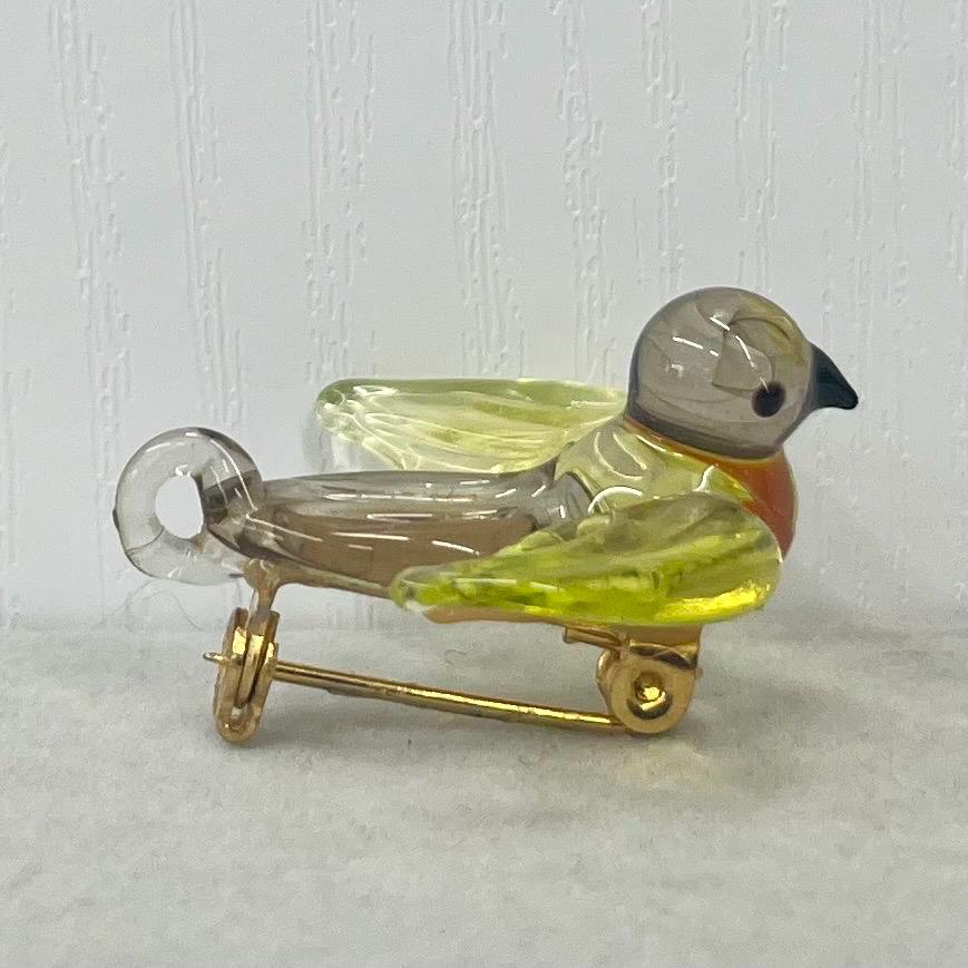 Vintage Green Uranium Glass Handblown Lampwork Bird Brooch / Pendant with a UV Reactive Glow UV Jewellery Vintage TheGreenGlassGemShop