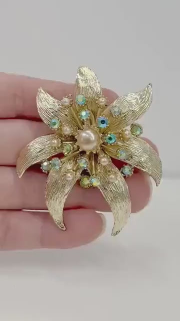 Vintage Aurora Borealis Green Uranium Glass Crystal & Faux Pearl Star Flower Brooch Gold Tone with a UV Reactive Glow UV Jewellery Vintage